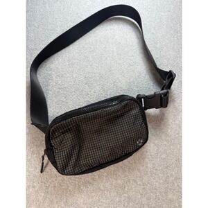 Lululemon Everywhere Belt Bag 1L Black Grid Crossbody Fanny Pack unisex